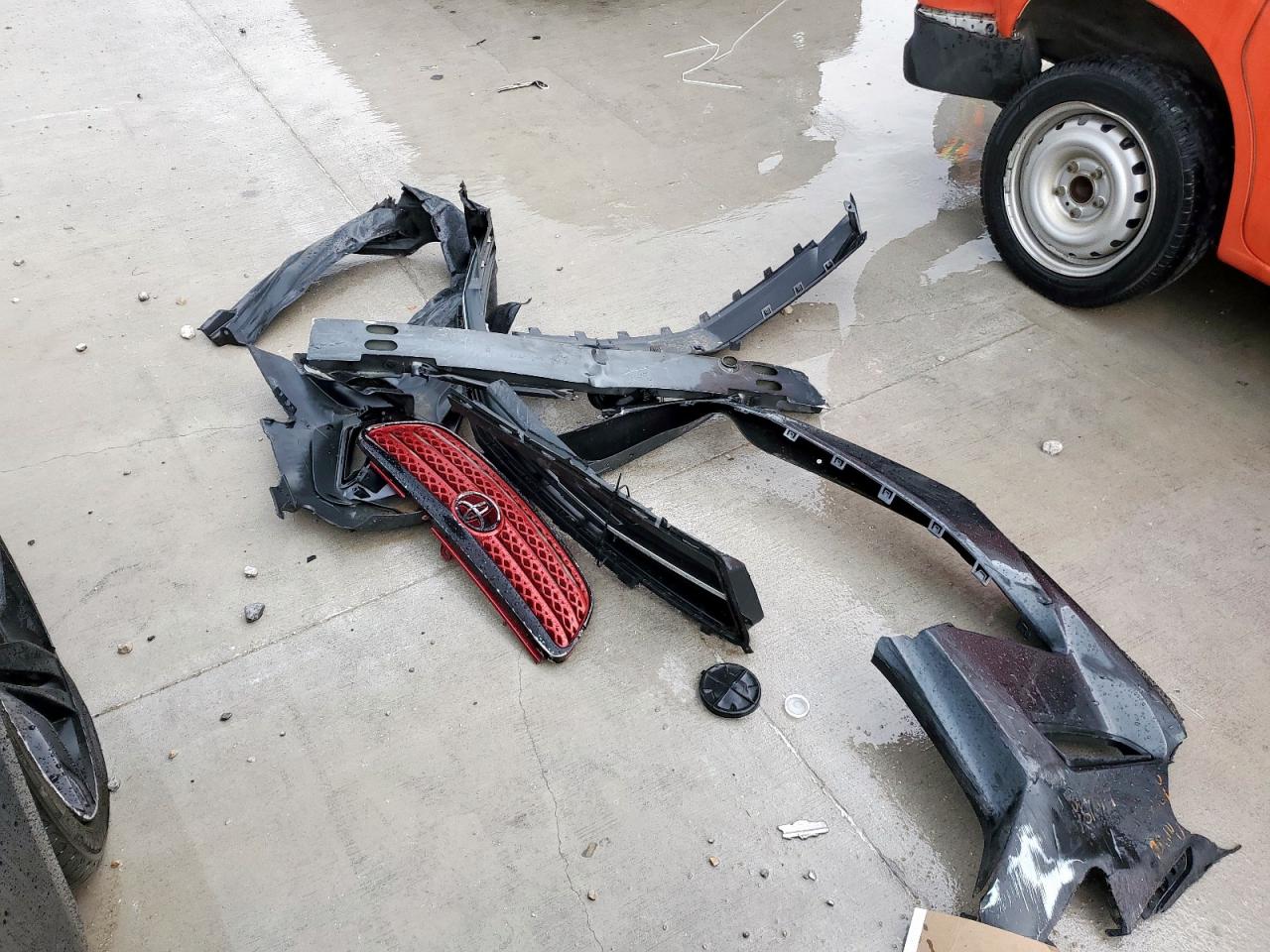 2018 Chevrolet Camaro Lt VIN: 1G1FB1RSXJ0122146 Lot: 69740555