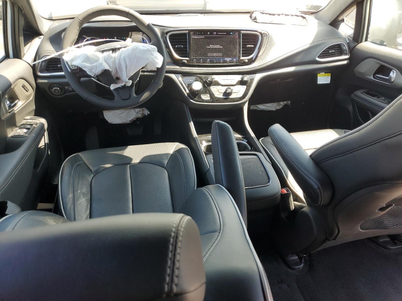 2024 Chrysler Pacifica Hybrid Select VIN: 2C4RC1S70RR200152 Lot: 68369575