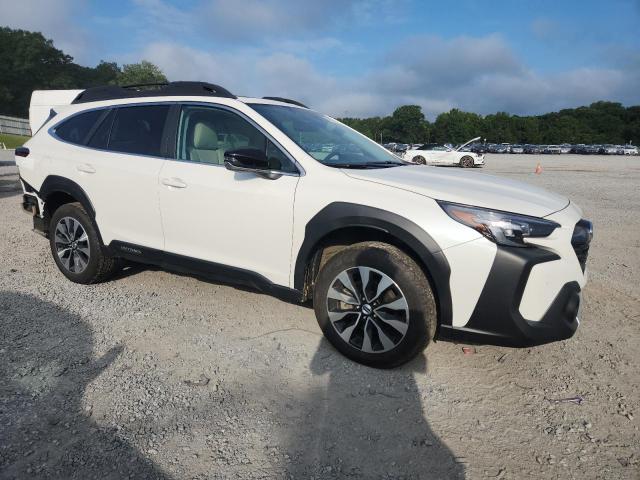  SUBARU OUTBACK 2024 Белы