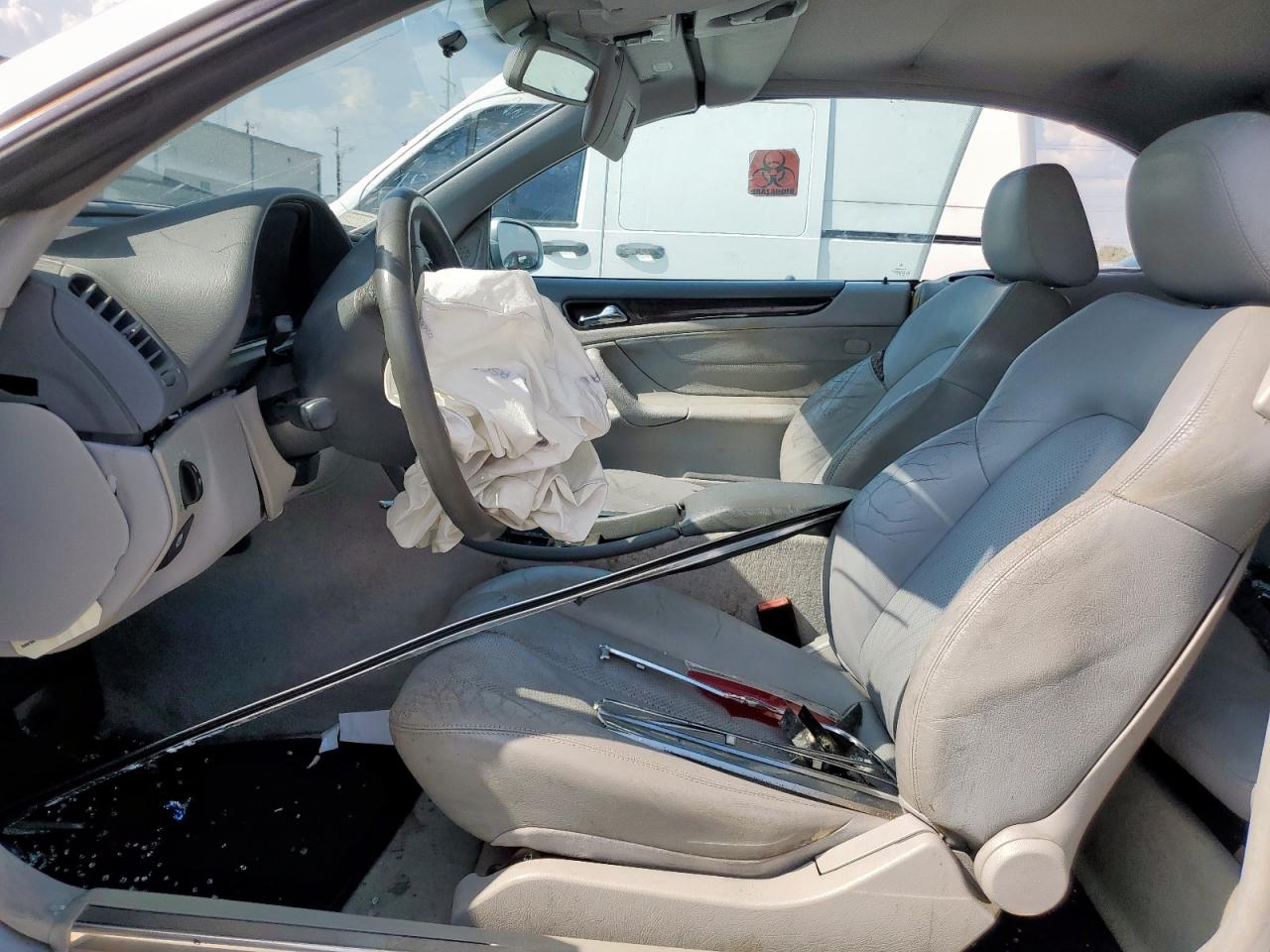 2002 Mercedes-Benz Clk 430 VIN: WDBLK70G92T102569 Lot: 69696005