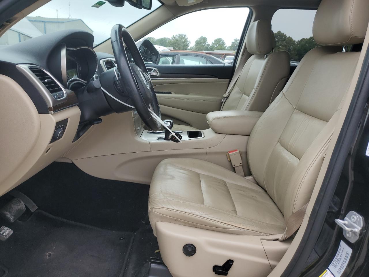 2015 Jeep Grand Cherokee Limited VIN: 1C4RJEBG2FC832555 Lot: 70762905