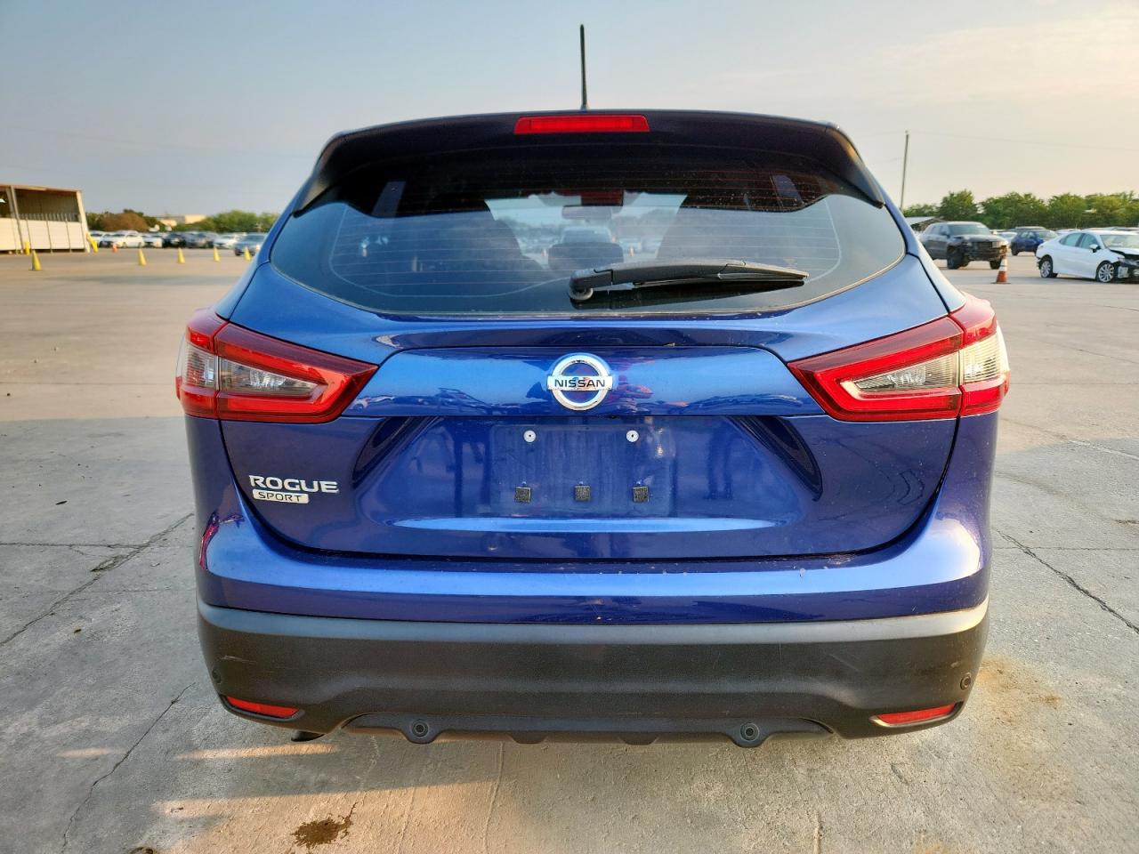 2022 Nissan Rogue Sport S VIN: JN1BJ1AV7NW347905 Lot: 70533865