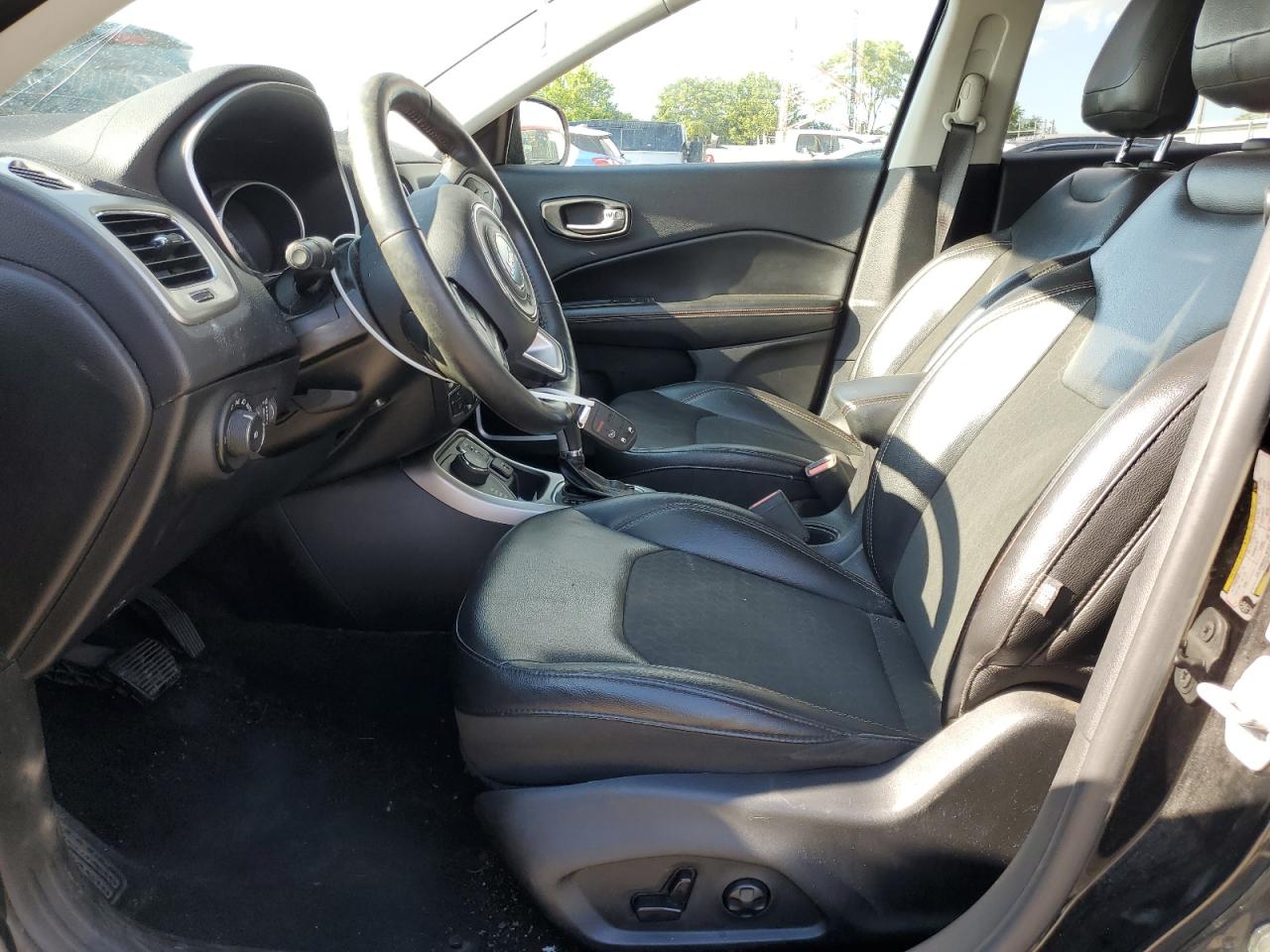 2018 Jeep Compass Latitude VIN: 3C4NJDBB4JT455172 Lot: 70138675