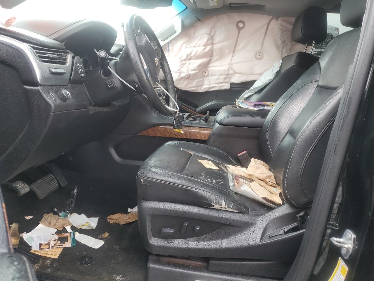 2018 Chevrolet Suburban C1500 Premier VIN: 1GNSCJKC8JR365995 Lot: 68613445