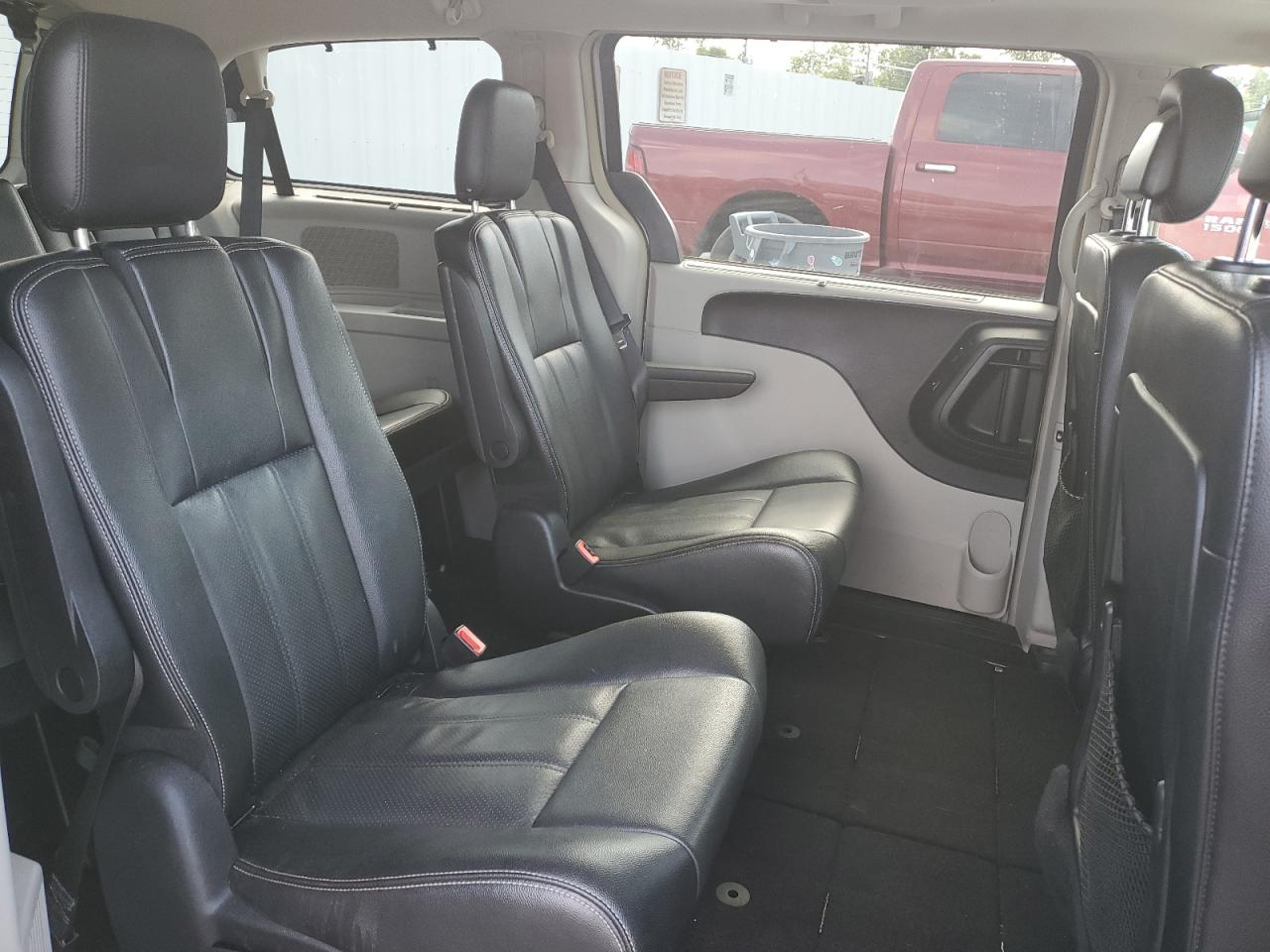 2015 Chrysler Town & Country Touring L VIN: 2C4RC1CG5FR590496 Lot: 70279015