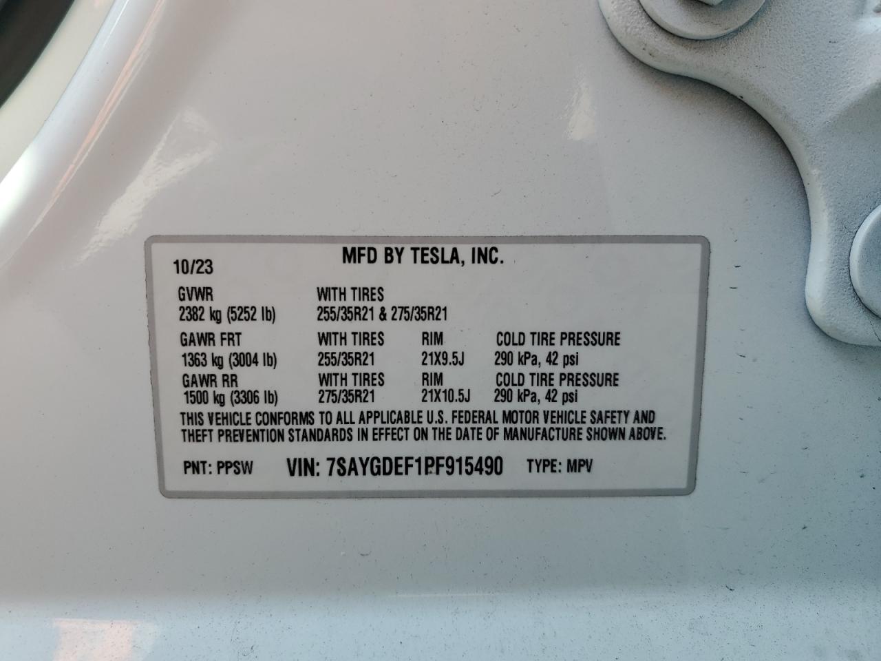 2023 Tesla Model Y VIN: 7SAYGDEF1PF915490 Lot: 70274525