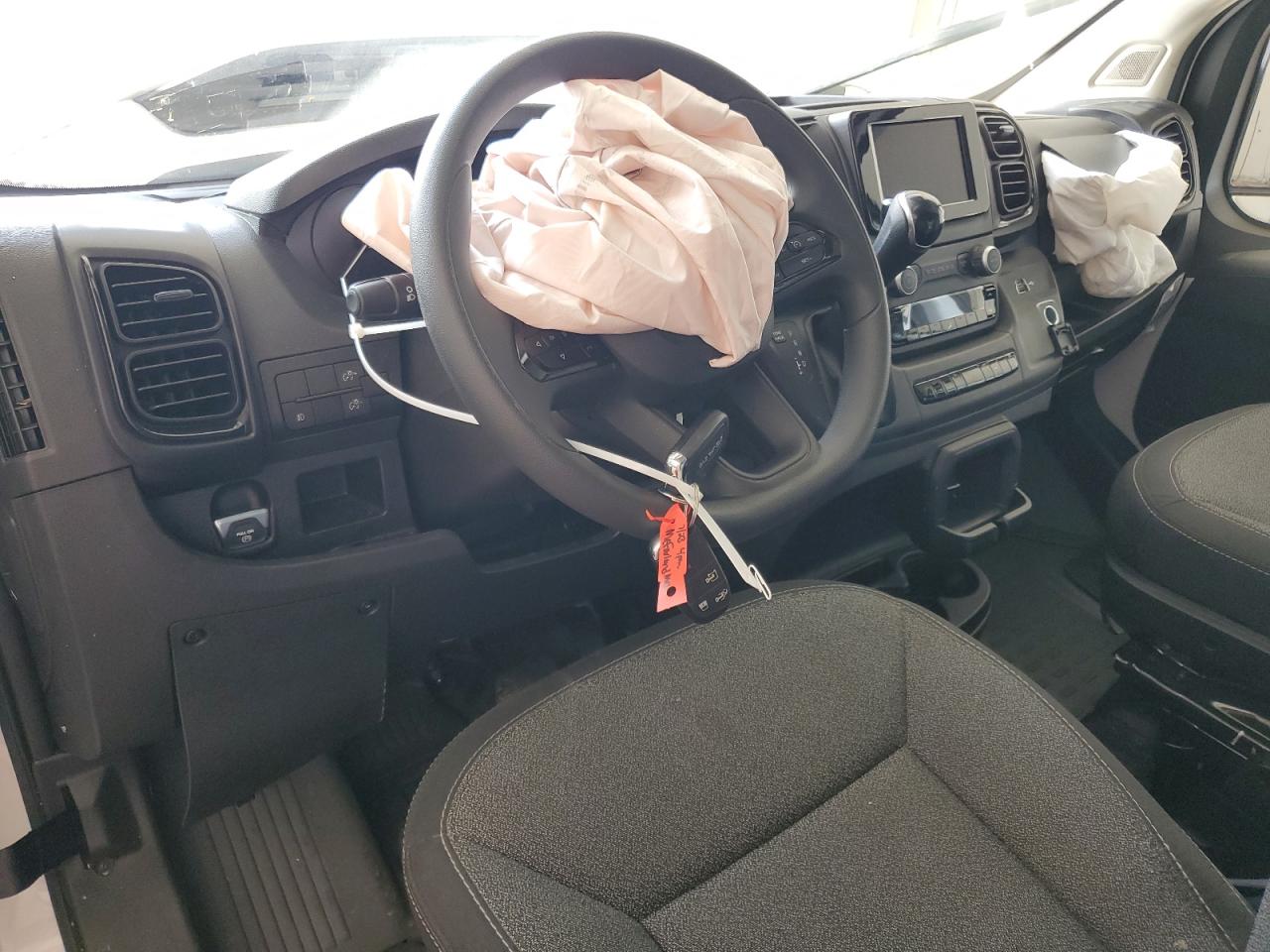 2024 Ram Promaster 2500 2500 High VIN: 3C6LRVDG5RE106186 Lot: 70260955