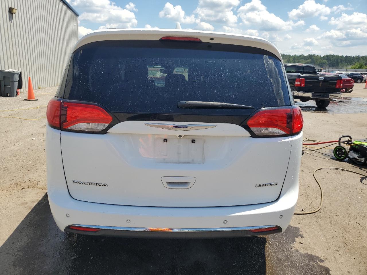 2018 Chrysler Pacifica Limited VIN: 2C4RC1GG9JR226469 Lot: 70383565