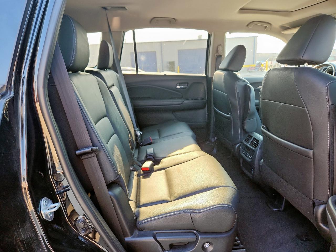 2021 Honda Pilot Se VIN: 5FNYF6H24MB068125 Lot: 70282125