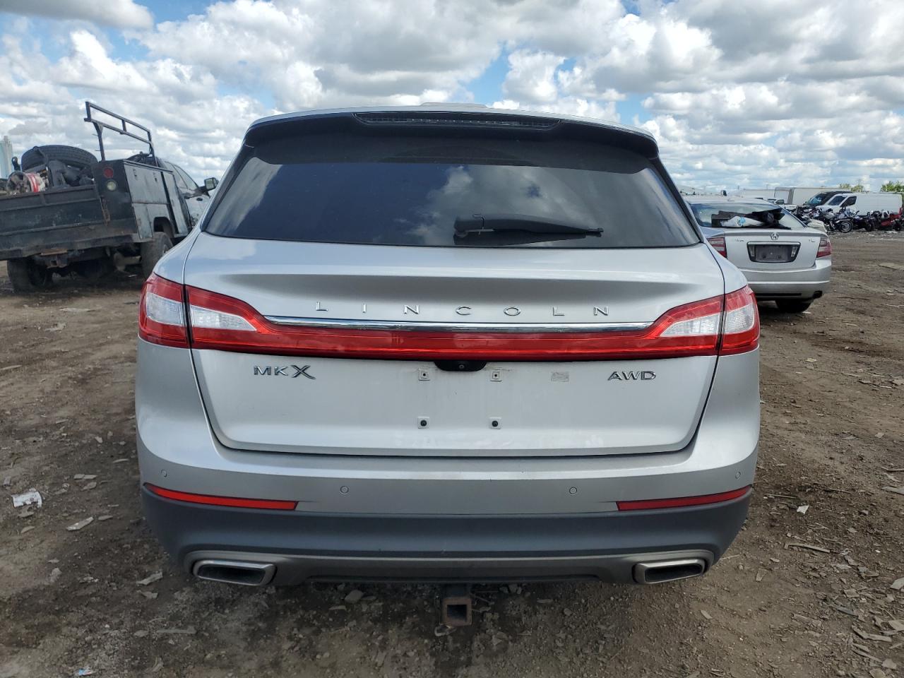 2016 Lincoln Mkx Reserve VIN: 2LMTJ8LR5GBL24587 Lot: 70143005