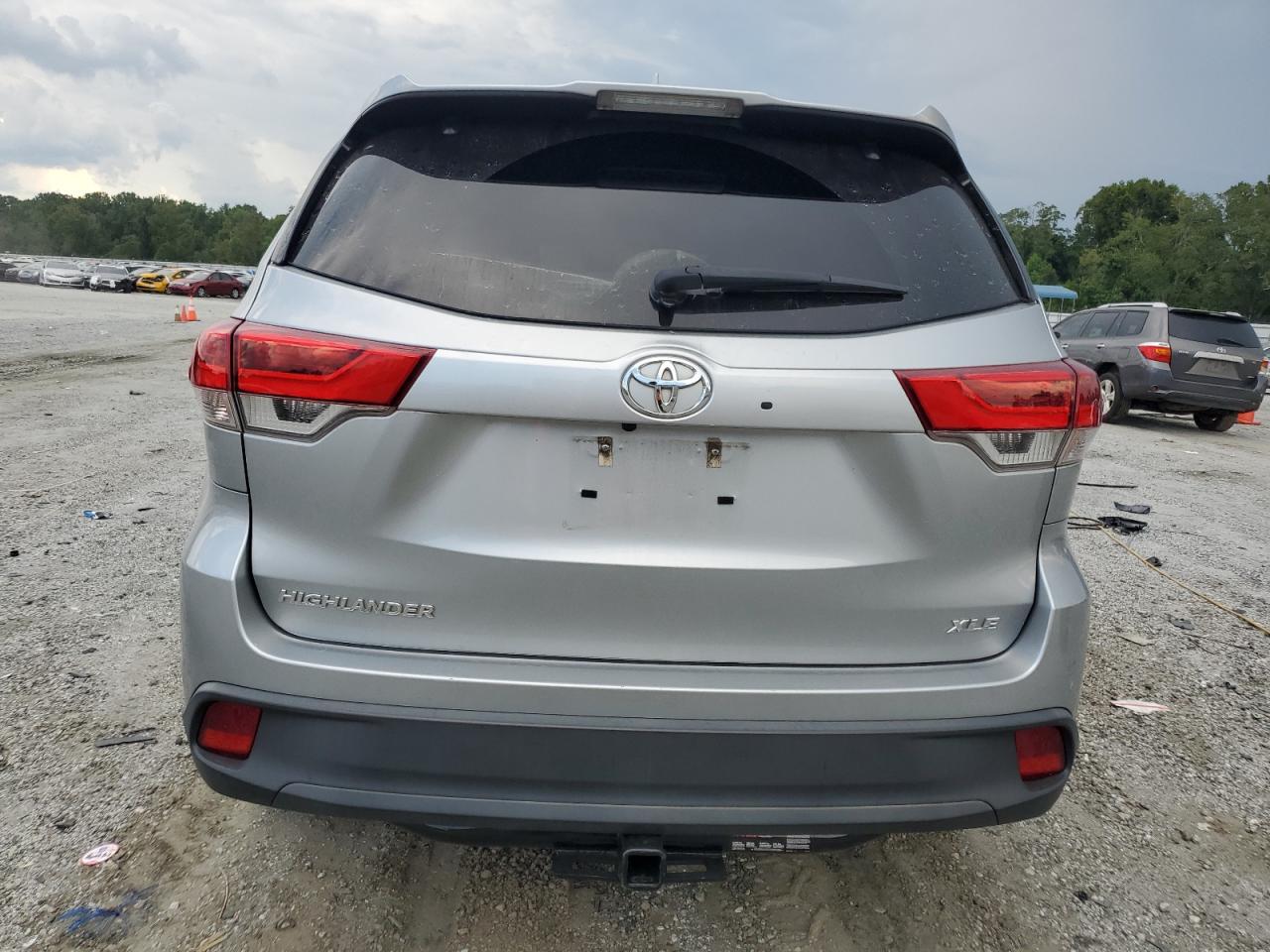2019 Toyota Highlander Se VIN: 5TDKZRFH8KS571543 Lot: 69191795
