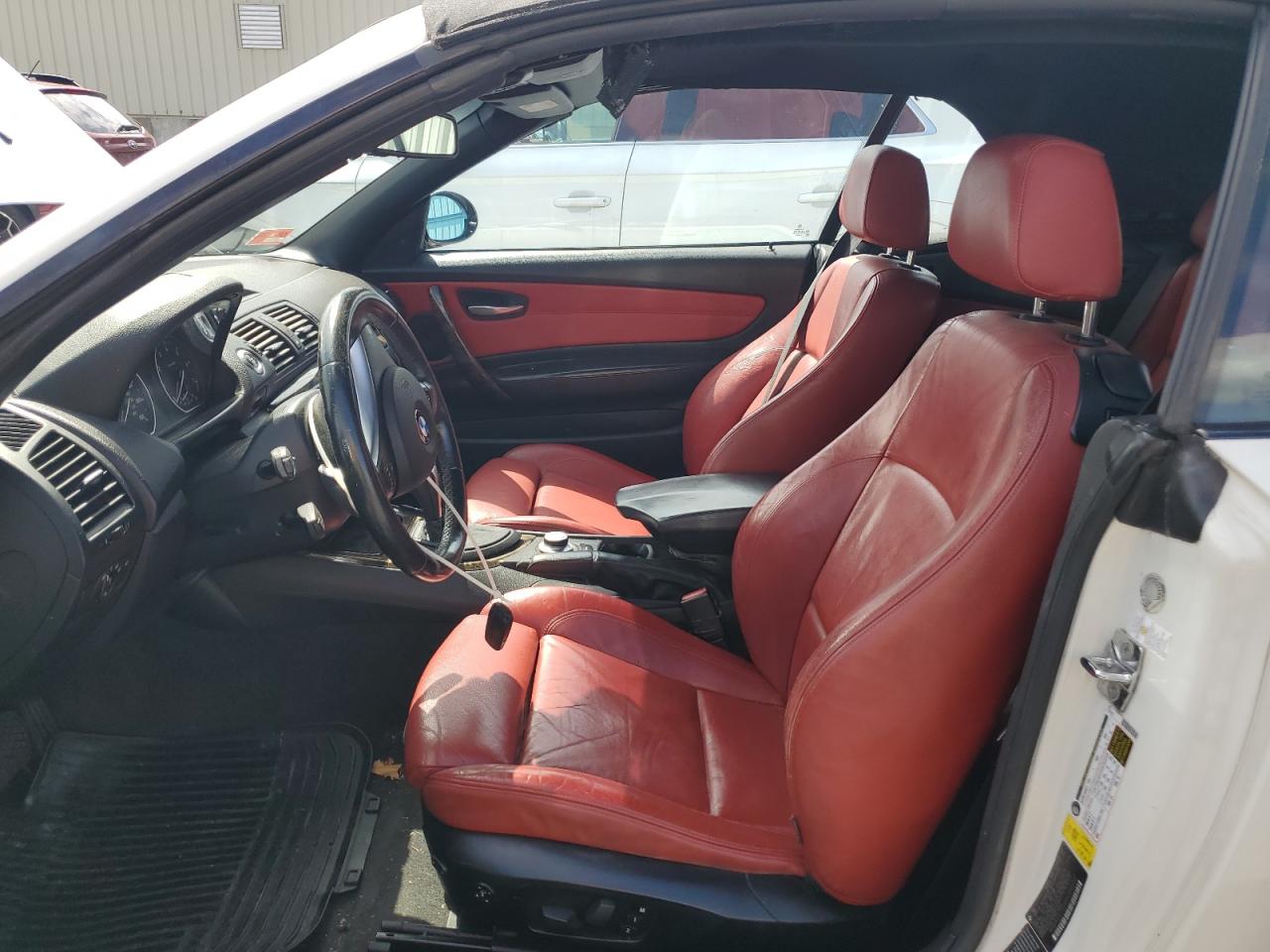 2008 BMW 128 I VIN: WBAUL73548VE88067 Lot: 66309135