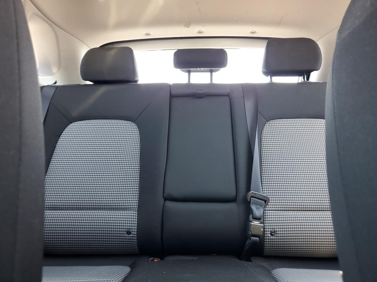 2019 Hyundai Kona Se VIN: KM8K12AAXKU318790 Lot: 70233315