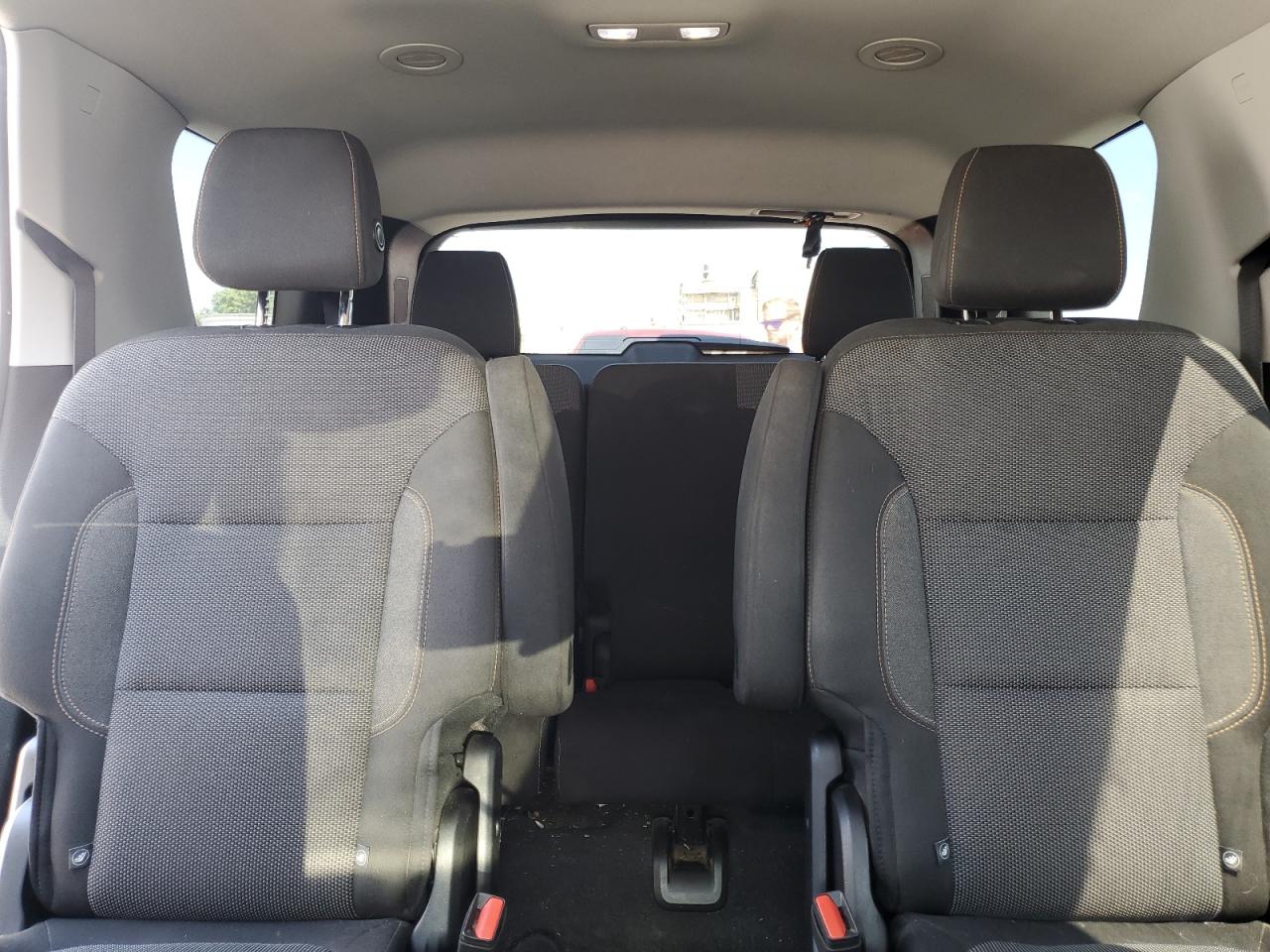 2018 Chevrolet Traverse Lt VIN: 1GNERGKW2JJ105812 Lot: 68748905