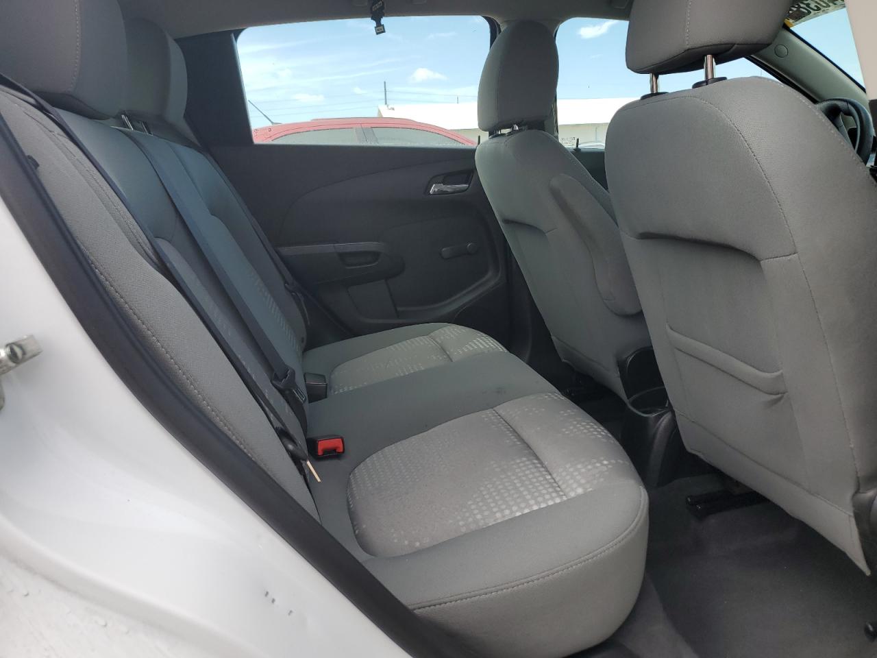 2014 Chevrolet Sonic Ls VIN: 1G1JA6SG1E4196568 Lot: 70040385