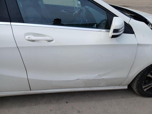2017 MERCEDES BENZ A 180 D SE