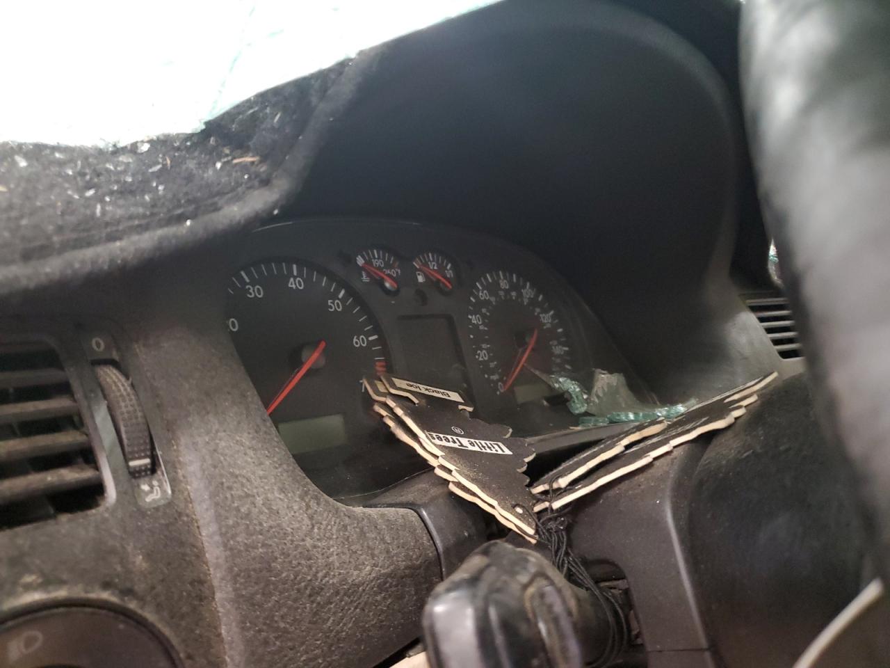 2002 Volkswagen Jetta Gls VIN: 3VWSE69M02M126438 Lot: 70108115