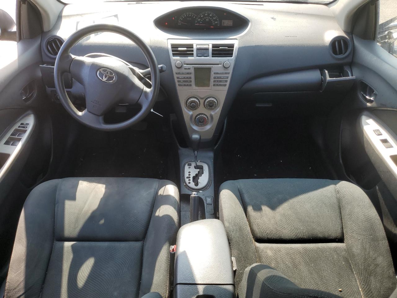 2010 Toyota Yaris VIN: JTDBT4K36A1378981 Lot: 67038185