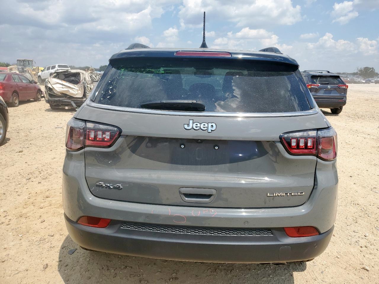 2022 Jeep Compass Limited VIN: 3C4NJDCB9NT135608 Lot: 70004105
