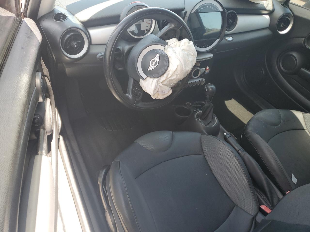 WMWMF33589TW77704 2009 Mini Cooper