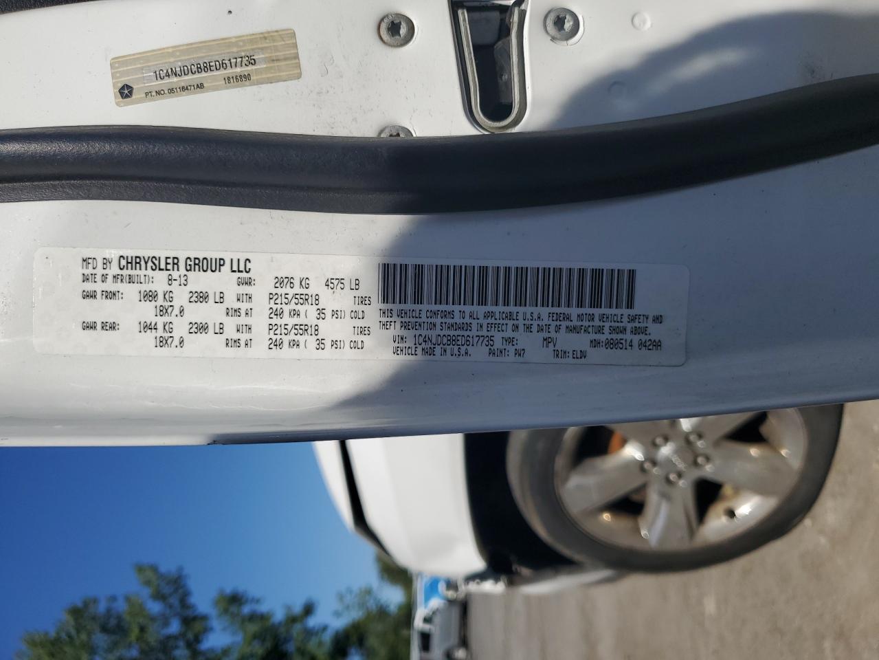 2014 Jeep Compass Limited VIN: 1C4NJDCB8ED617735 Lot: 69936115