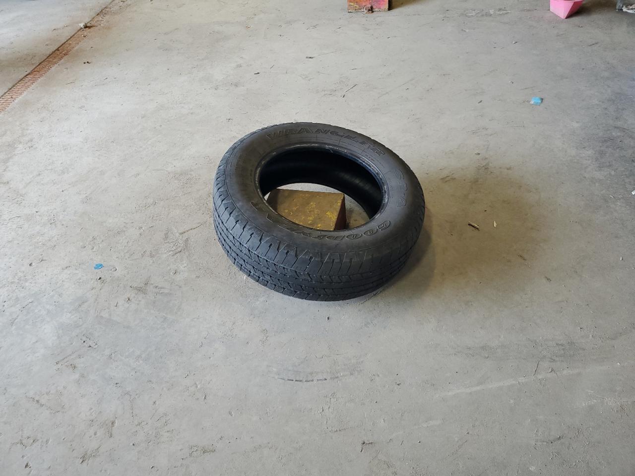 2004 Chevrolet Tahoe K1500 VIN: 1GNEK13V24J259402 Lot: 70152205