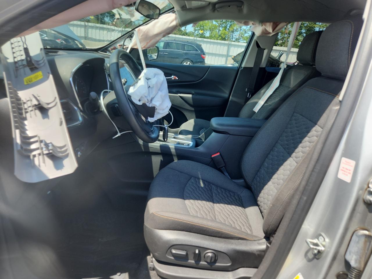 2020 Chevrolet Equinox Lt VIN: 3GNAXLEX5LS662880 Lot: 70281995