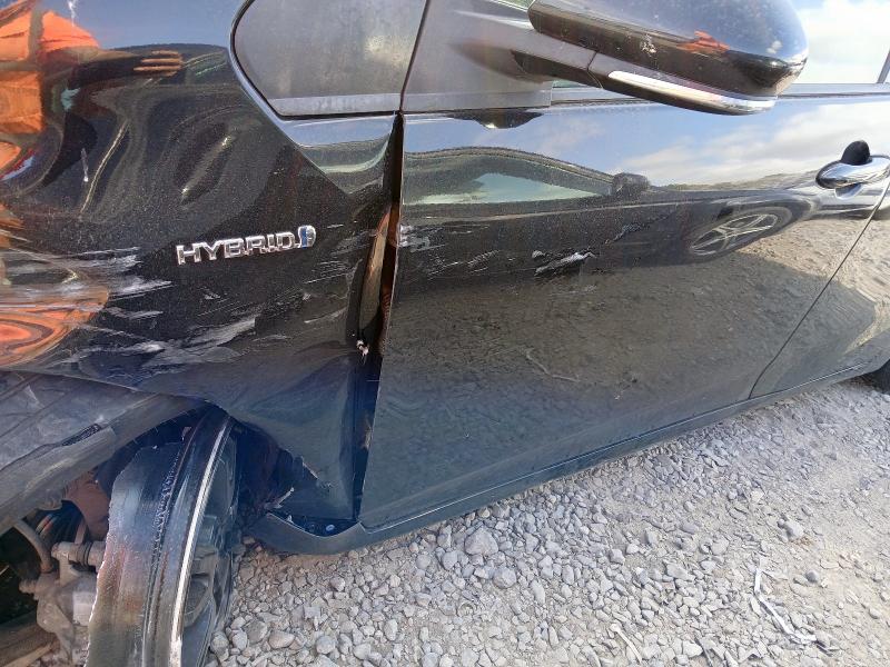 2016 TOYOTA PRIUS HYBRID 