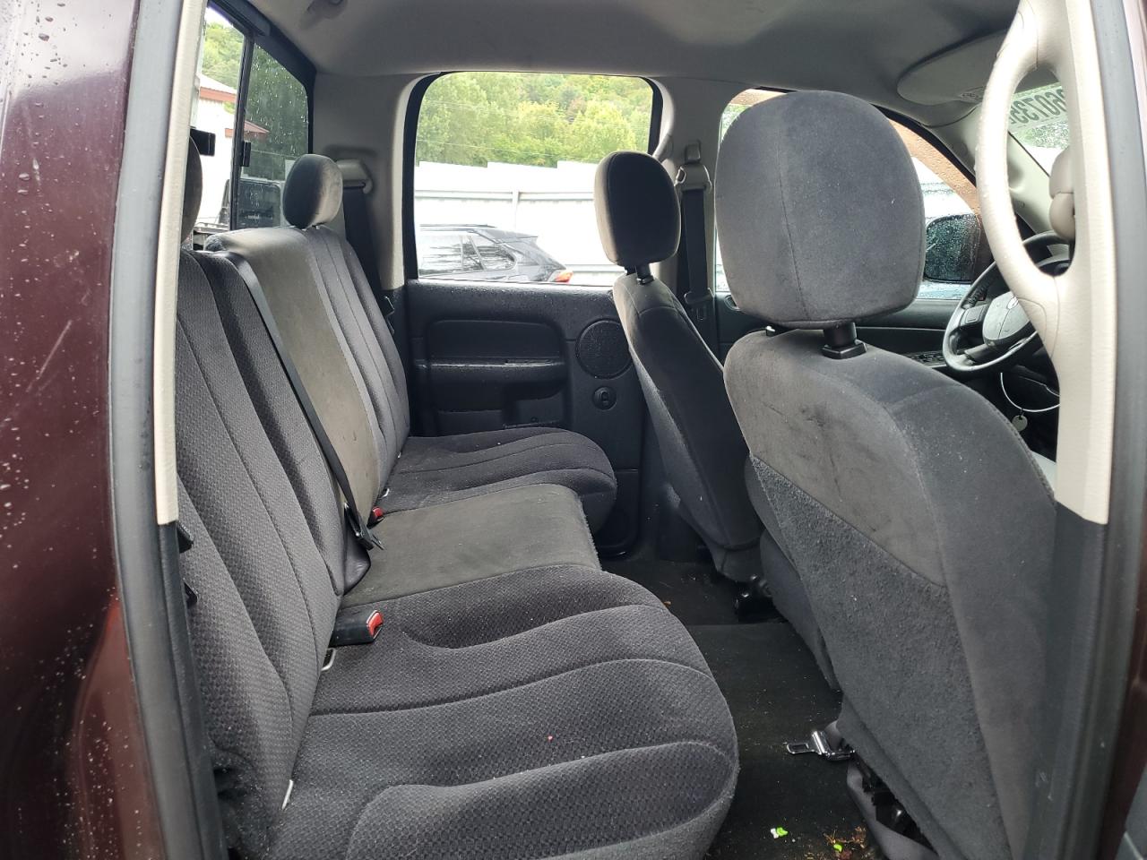 2004 Dodge Ram 1500 St VIN: 1D7HU18D24S729413 Lot: 70360735