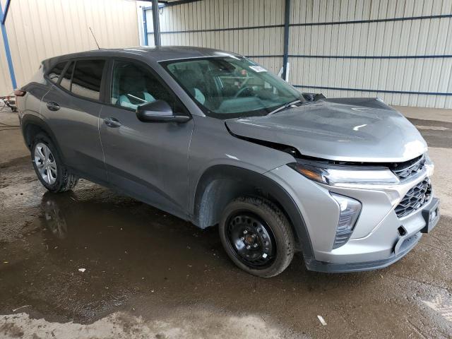  CHEVROLET TRAX 2024 Srebrny