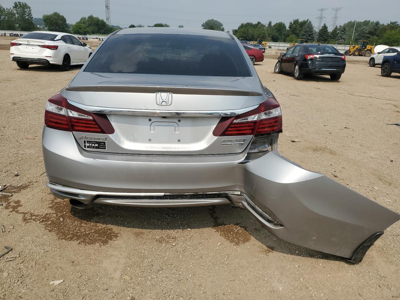 2017 Honda Accord Sport Special Edition VIN: 1HGCR2F11HA213237 Lot: 67096775