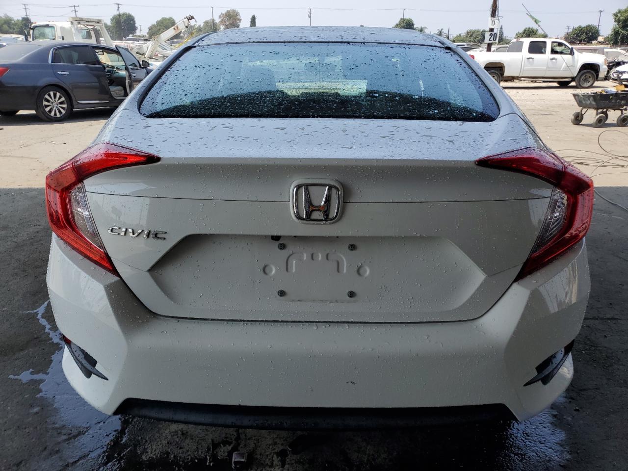 2018 Honda Civic Lx VIN: 2HGFC2F56JH581664 Lot: 68793605