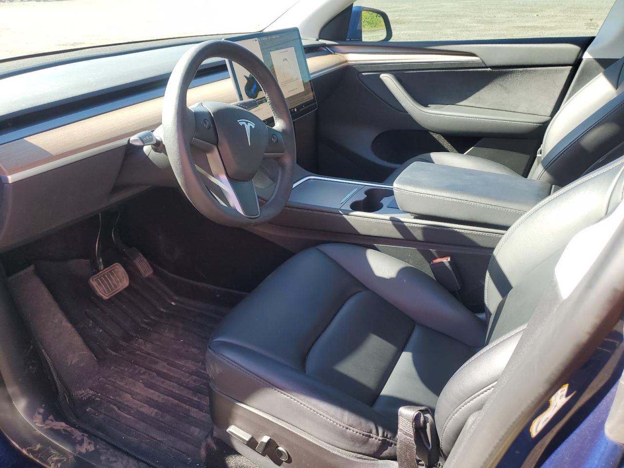 2023 Tesla Model Y VIN: 7SAYGDEEXPF582939 Lot: 69034675