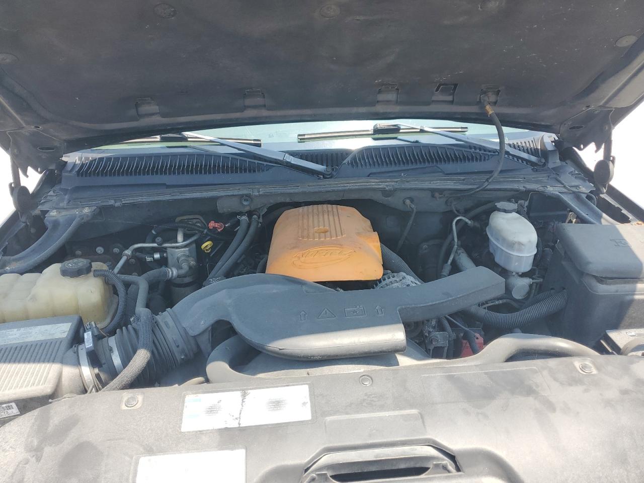 2004 Chevrolet Tahoe C1500 VIN: 1GNEC13V54R300152 Lot: 69614475