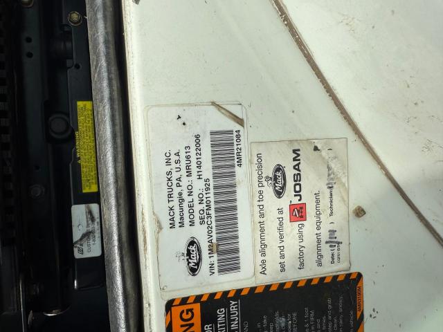 2015 MACK 600 MRU600 - TRUCKS SEMI TRUCK
