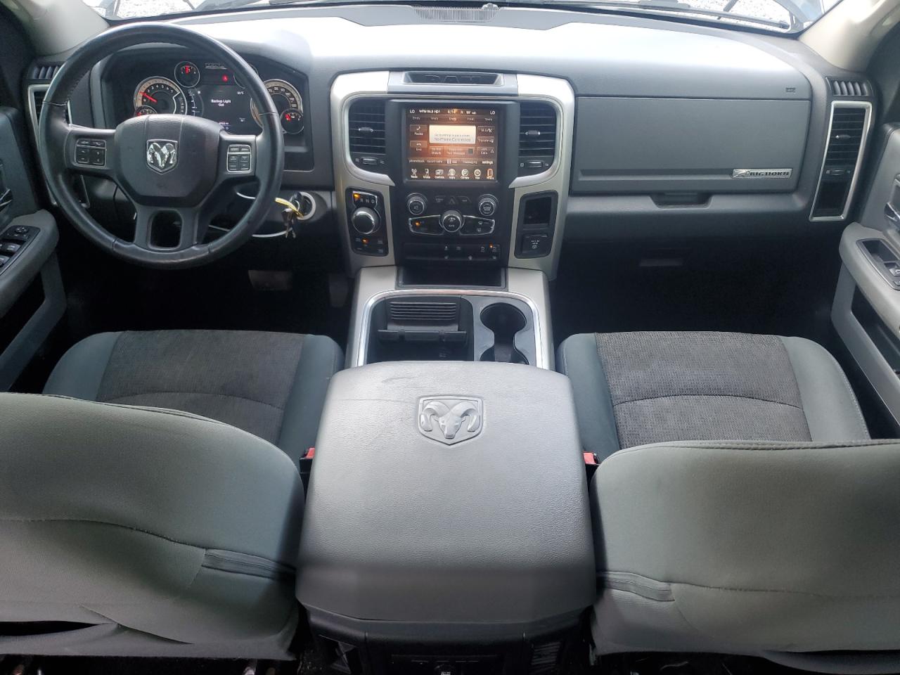 3C6RR7LT3GG181779 2016 Ram 1500 Slt