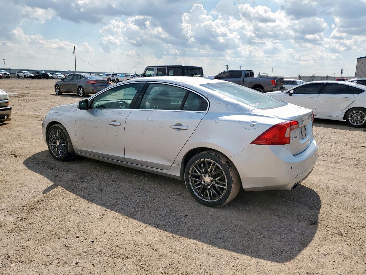 LYV402TK6HB139834 VOLVO S60 2017 SILVER Photo 2