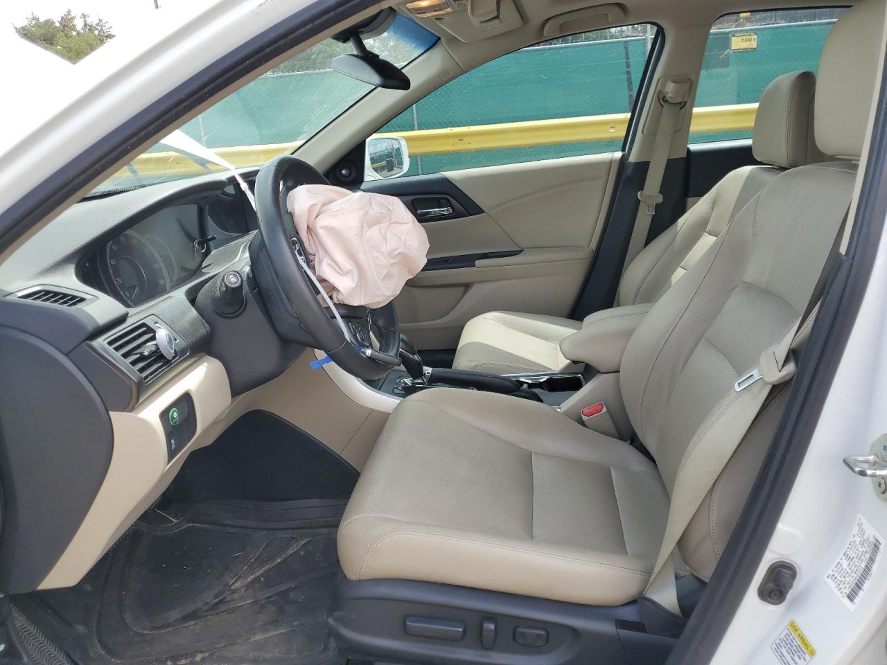 2015 Honda Accord Exl VIN: 1HGCR3F88FA032443 Lot: 68178615