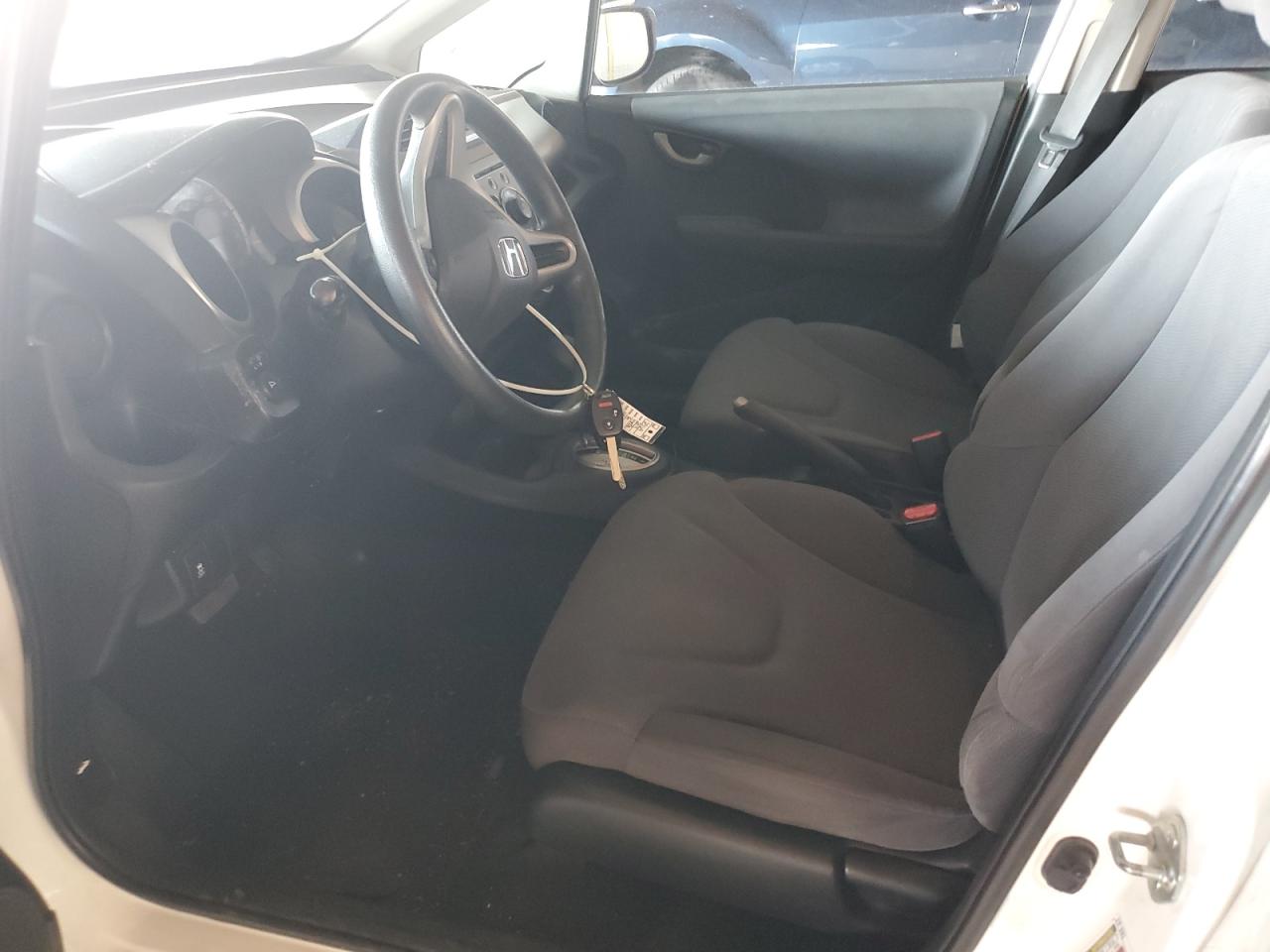 2013 Honda Fit VIN: JHMGE8H37DC063547 Lot: 70175595