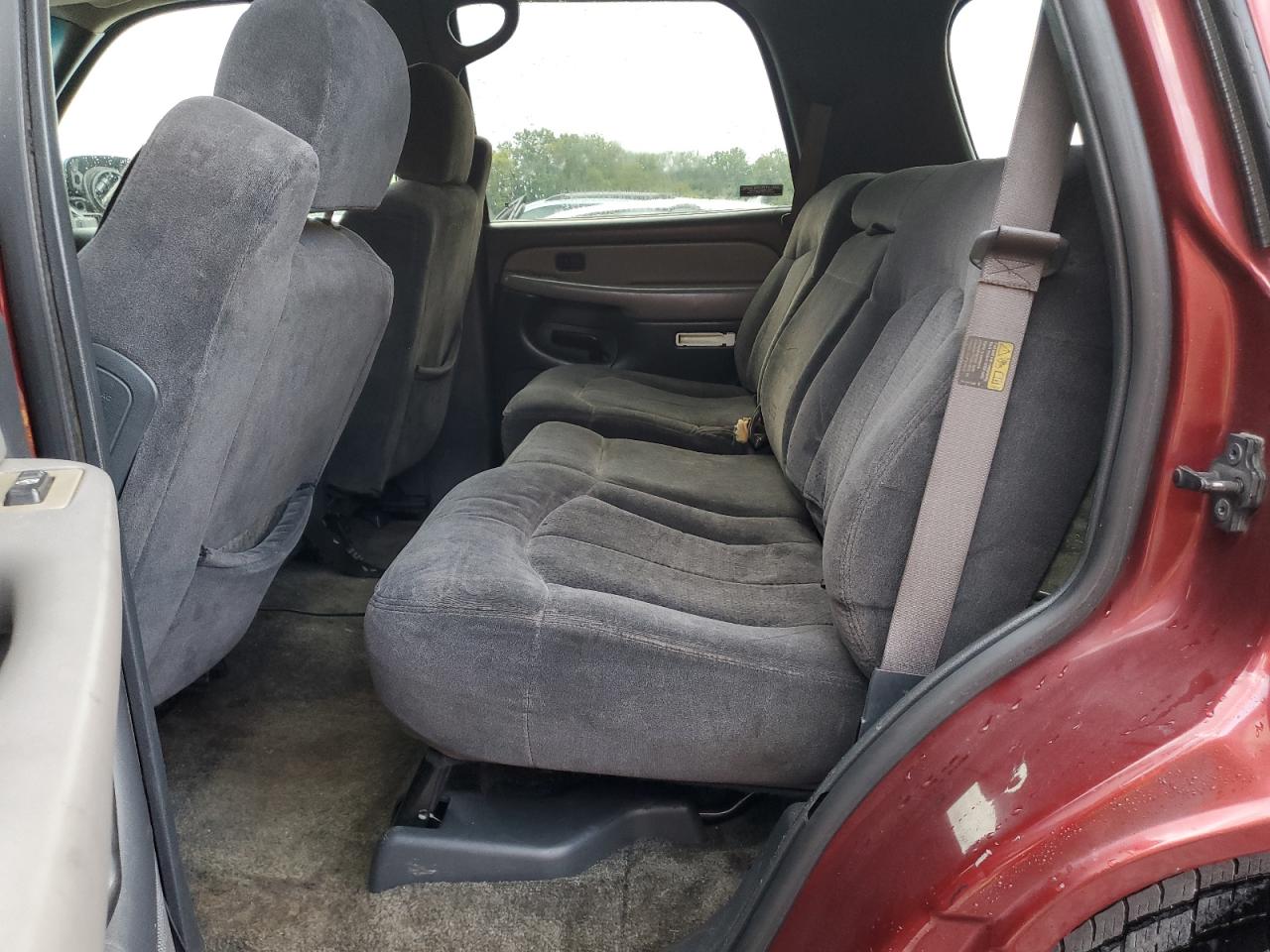 2002 Chevrolet Tahoe K1500 VIN: 1GNEK13V52J161820 Lot: 69398935