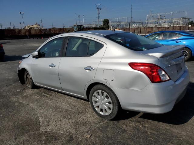  NISSAN VERSA 2017 Srebrny