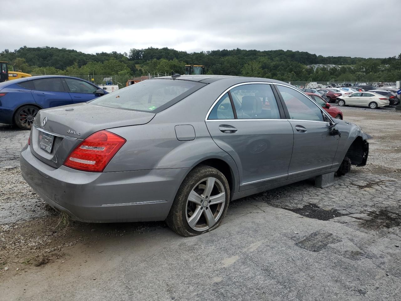 2010 Mercedes-Benz S 550 4Matic silver sedan gas WDDNG8GB7AA308484 photo #4