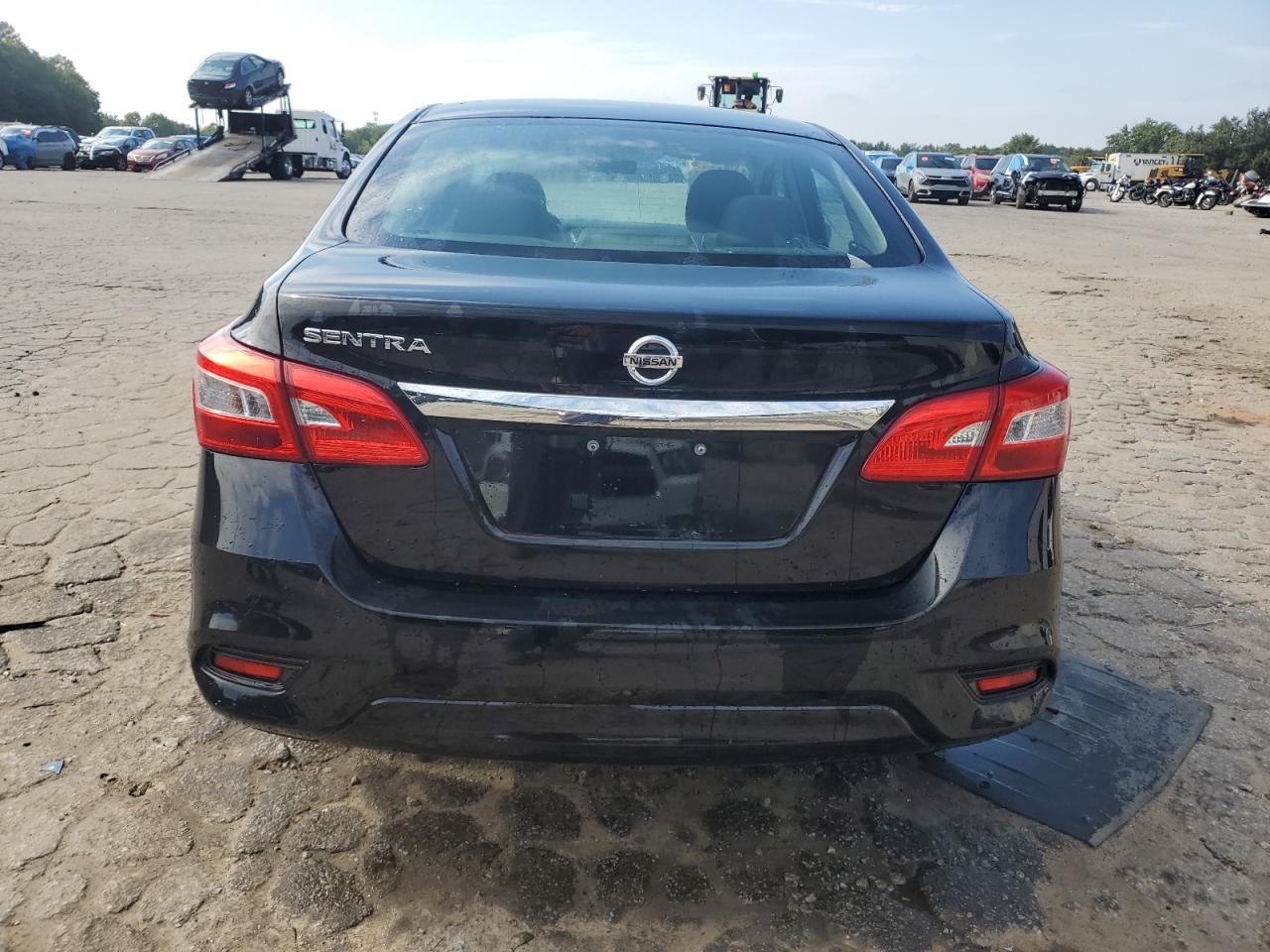 2018 Nissan Sentra S VIN: 3N1AB7AP2JY303794 Lot: 69733635