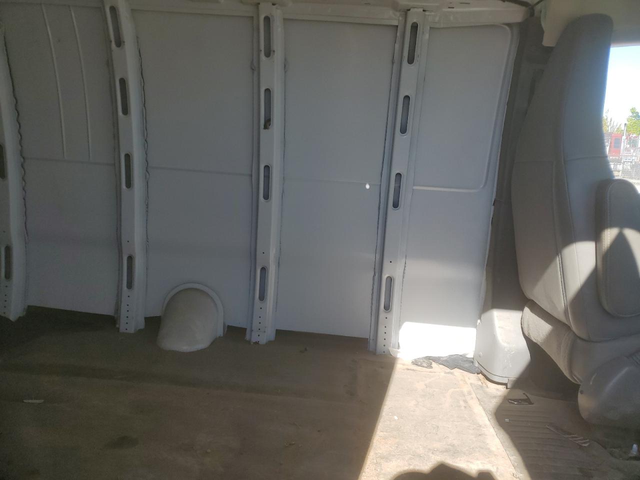 2020 GMC Savana G3500 VIN: 1GTZ7HFG3L1185827 Lot: 67844595