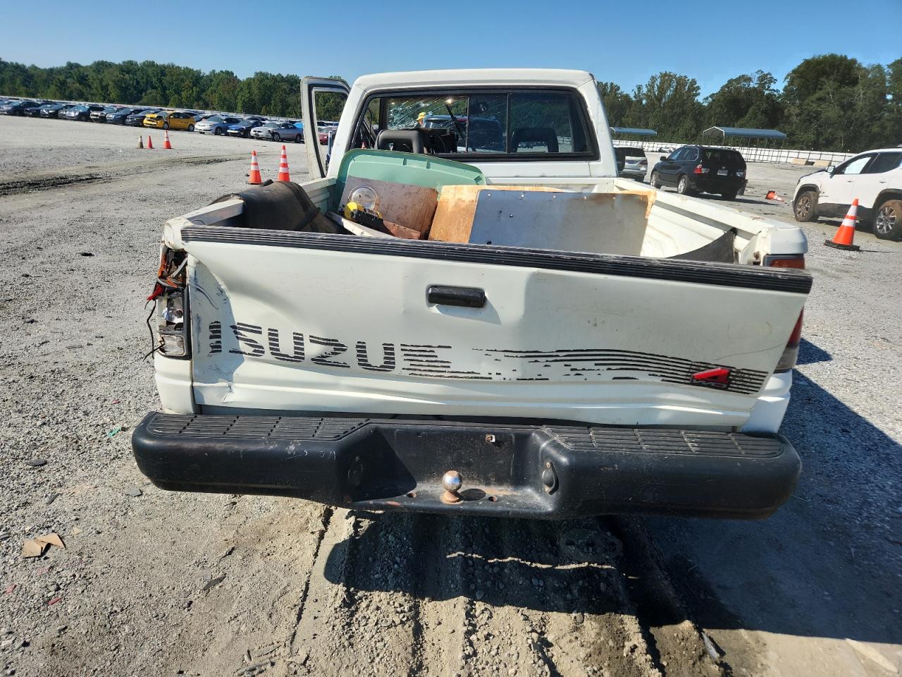 1991 Isuzu Conventional Short Bed VIN: JAACR11E0M7202571 Lot: 70058095