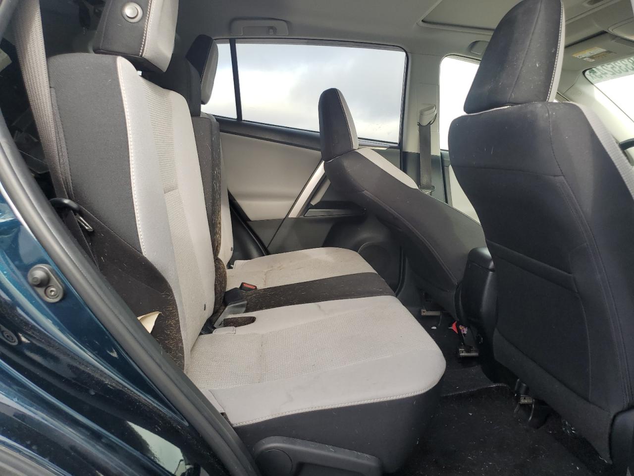 2017 Toyota Rav4 Xle VIN: JTMWFREV4HD103833 Lot: 68335245