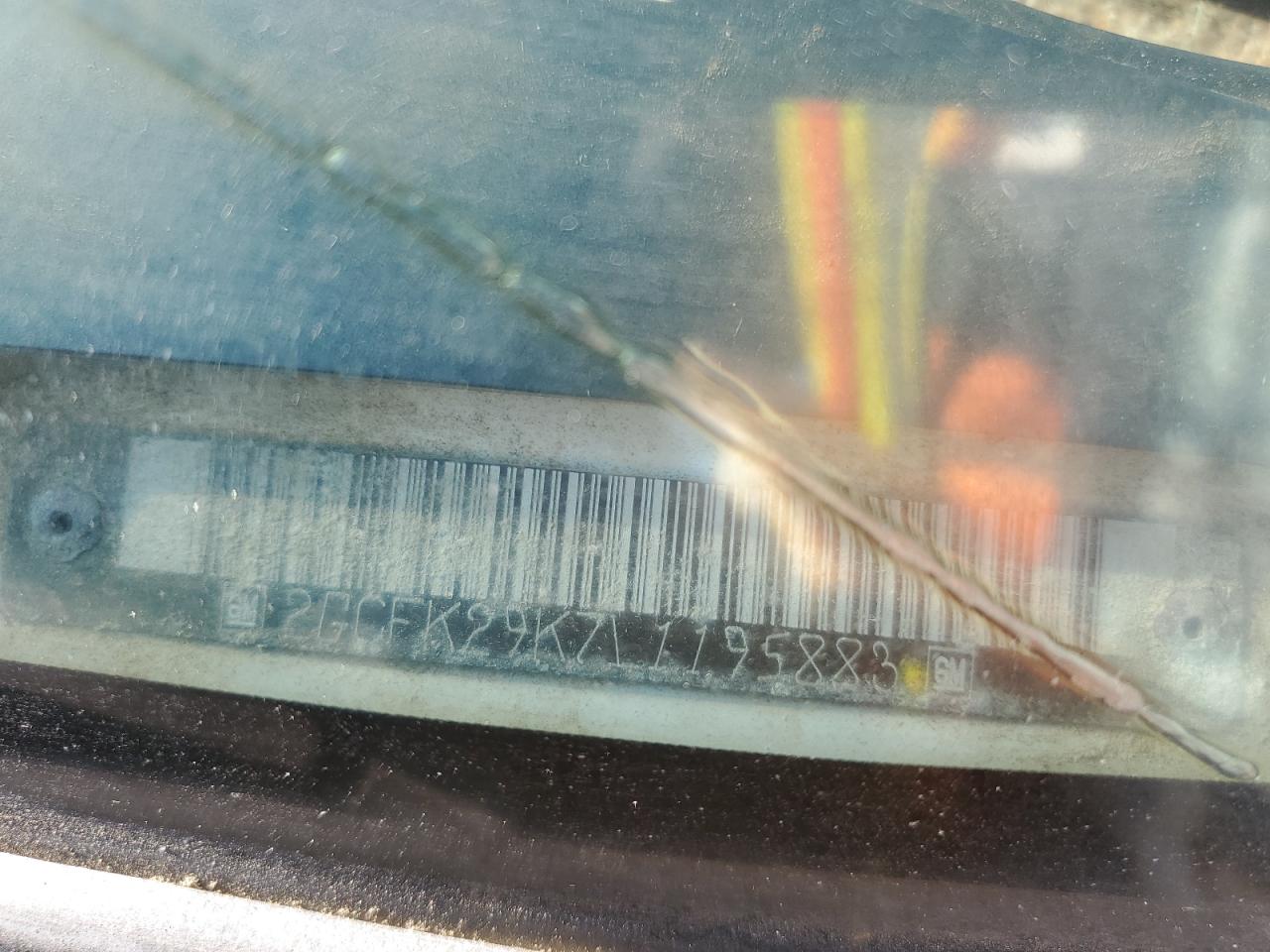 1990 Chevrolet Gmt-400 K2500 VIN: 2GCFK29K7L1195883 Lot: 70408175