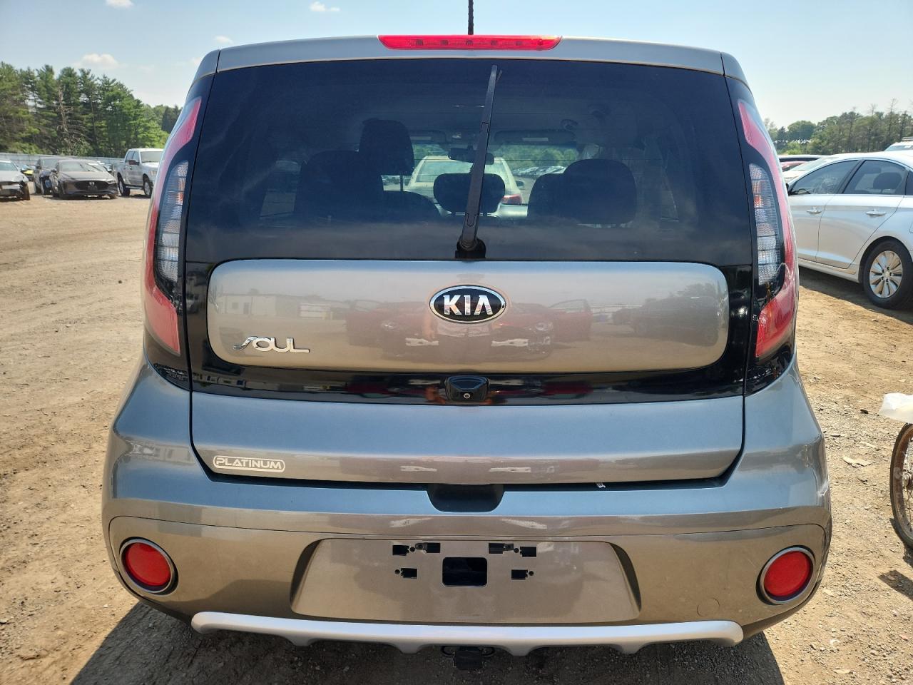 2018 Kia Soul + VIN: KNDJP3A5XJ7511462 Lot: 67366195