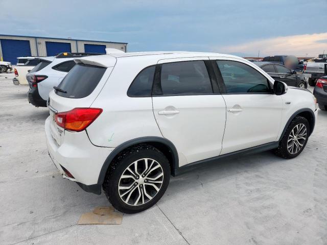  MITSUBISHI OUTLANDER 2019 Белы