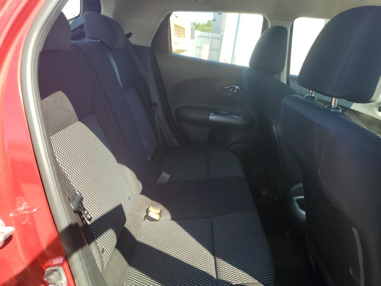 2015 Nissan Juke S VIN: JN8AF5MV1FT550079 Lot: 70443015